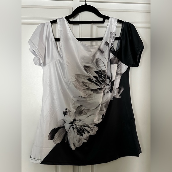 Cold shoulder top size L - Picture 3 of 4